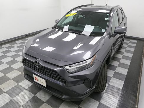 Used 2024 Toyota RAV4 XLE w/ Convenience Package image 6
