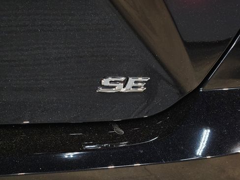 Used 2026 Toyota Camry SE FWD image 37