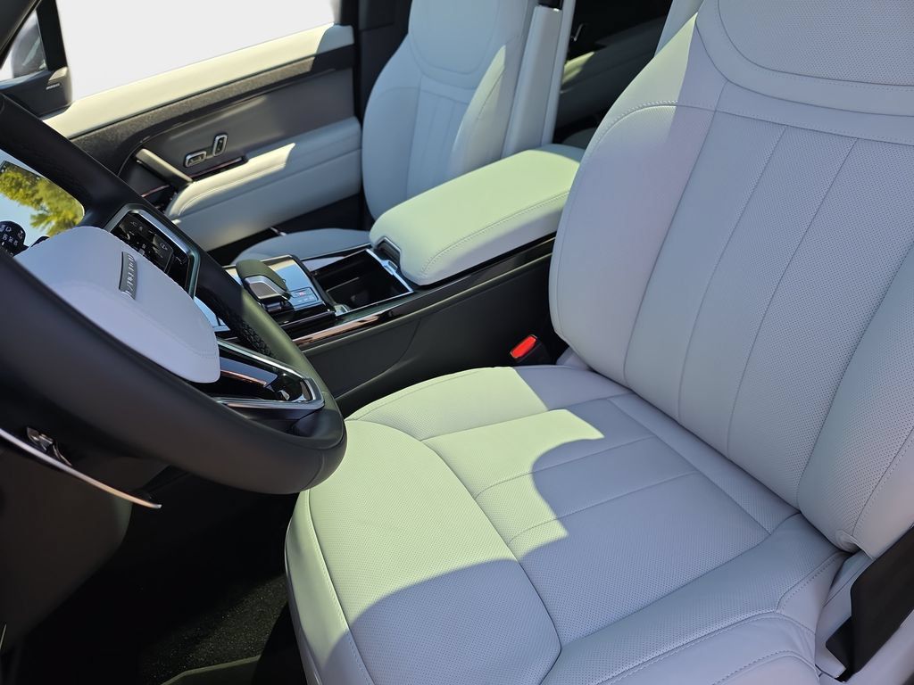 New 2026 Land Rover Range Rover Sport SE AWD/4WD image 12