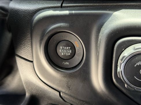 Used 2020 Jeep Wrangler Unlimited Sahara AWD/4WD image 24
