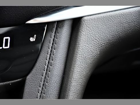 Used 2024 Cadillac XT6 Luxury w/ LPO, Floor Liner Package AWD/4WD image 39
