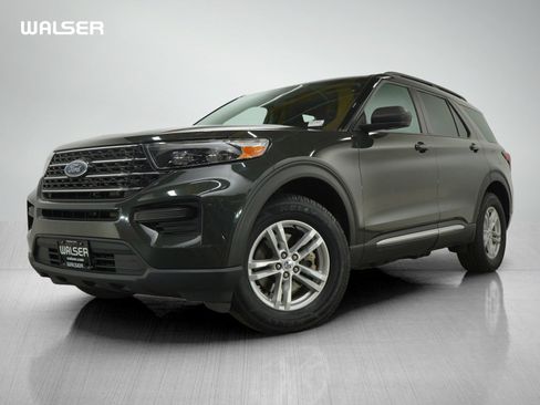 Used 2022 Ford Explorer XLT image 1