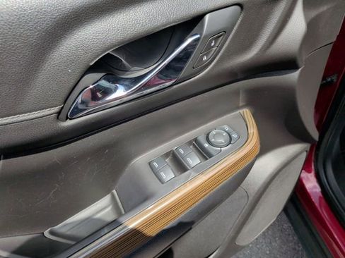 Used 2019 GMC Acadia SLE FWD image 7