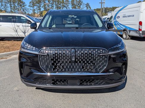 Certified 2025 Lincoln Aviator Reserve image 10