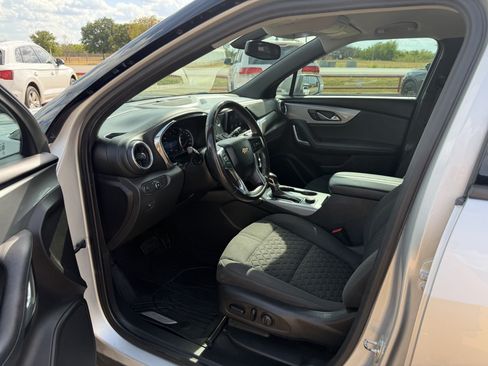 Used 2019 Chevrolet Blazer LT FWD image 20