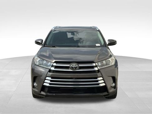 Used 2018 Toyota Highlander Limited Platinum image 8