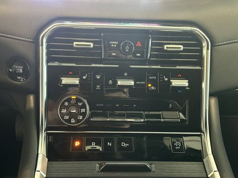 New 2025 Nissan Armada SL w/ Captain's Chari Seat Package image 25