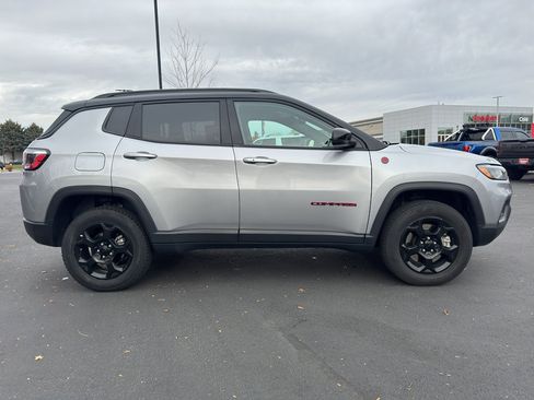 Used 2023 Jeep Compass Trailhawk image 2
