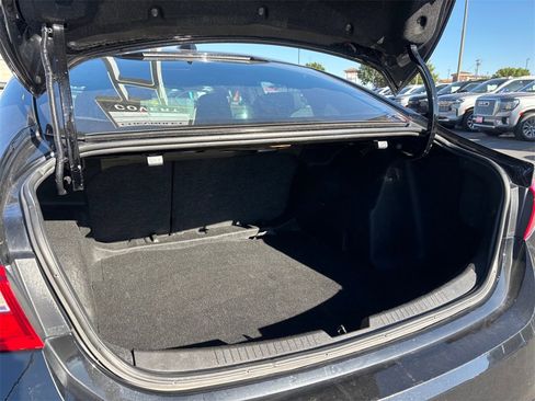 Used 2023 Chevrolet Malibu LT image 32