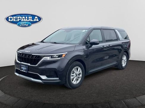 Used 2023 Kia Carnival LX image 1