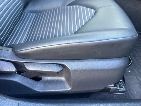 Used 2021 Toyota Camry SE FWD image 22