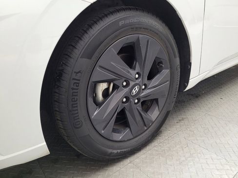 Used 2022 Hyundai Elantra SEL FWD image 31