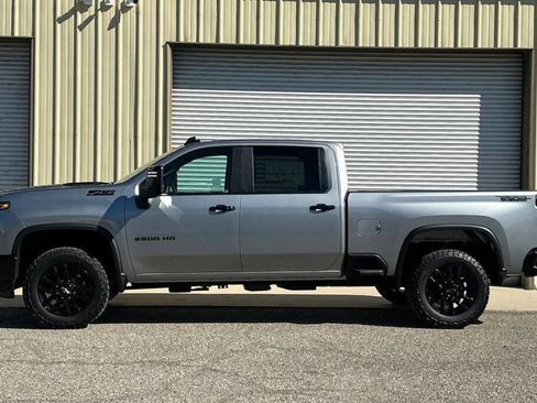 New 2026 Chevrolet Silverado 2500 LT image 3