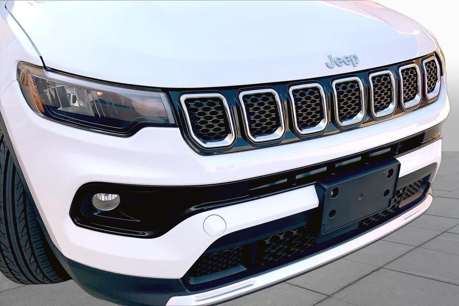 Used 2024 Jeep Compass Limited AWD/4WD image 32