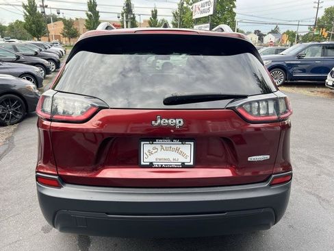 Used 2019 Jeep Cherokee Latitude Plus FWD image 5