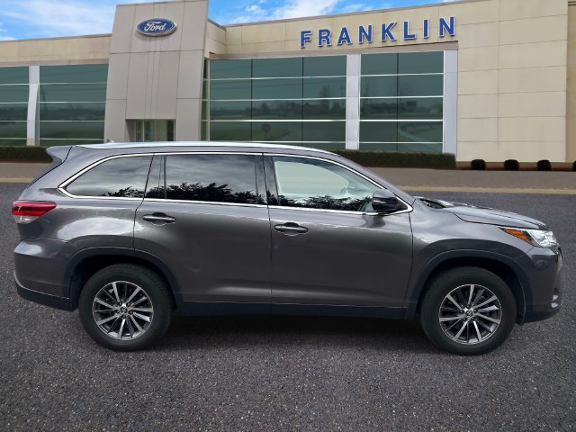 Used 2019 Toyota Highlander XLE FWD image 8