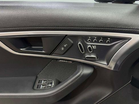 Used 2018 Jaguar F-TYPE Coupe image 23