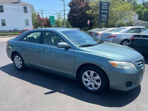 Used 2010 Toyota Camry LE FWD image 1