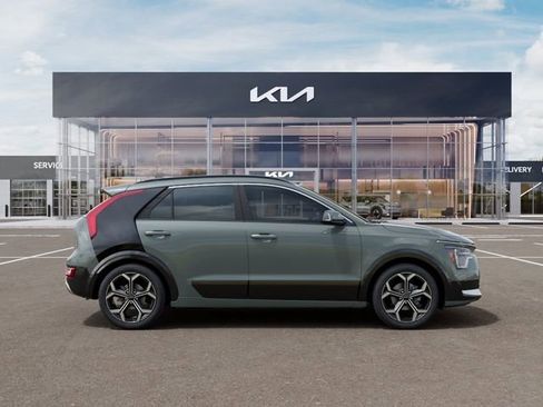 New 2026 Kia Niro SX Touring FWD image 7