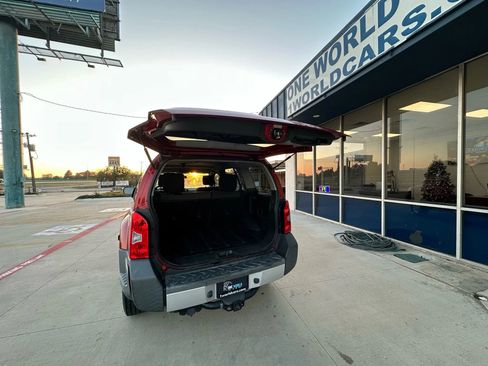 Used 2015 Nissan Xterra S w/ Value Package image 9