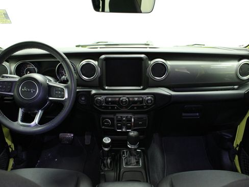 Used 2023 Jeep Wrangler Sahara image 18