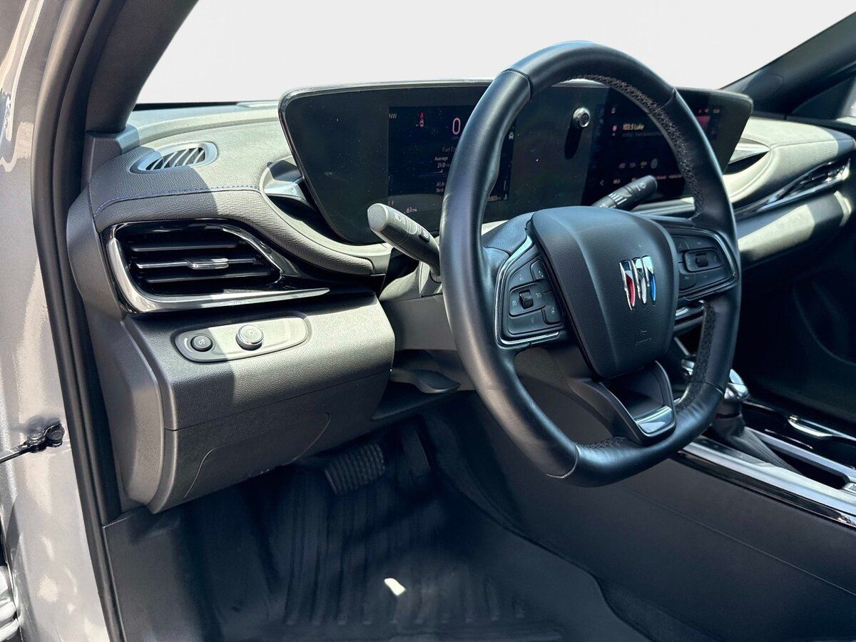 Used 2024 Buick Envista Sport Touring w/ Convenience I Package FWD image 18