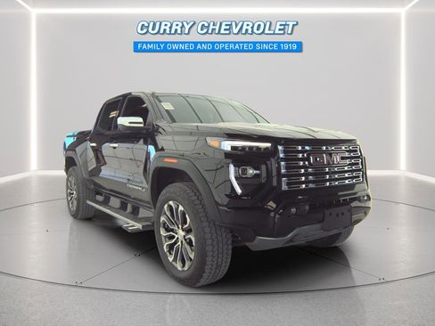 Used 2023 GMC Canyon Denali image 32