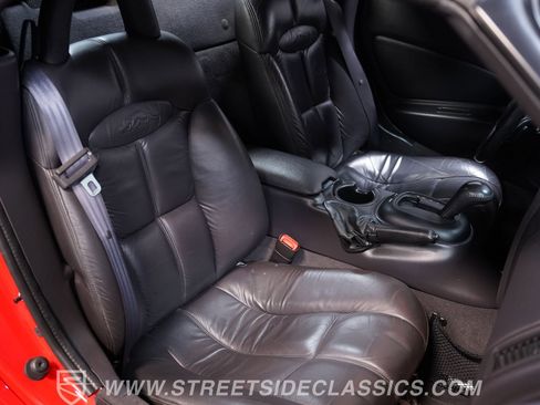 Used 1999 Plymouth Prowler RWD image 32
