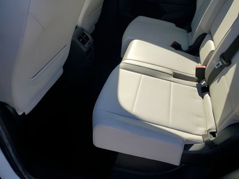 Used 2018 Volkswagen Tiguan SE w/ Panoramic Sunroof Package image 20