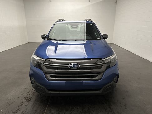 Used 2026 Subaru Forester Premium AWD/4WD image 3