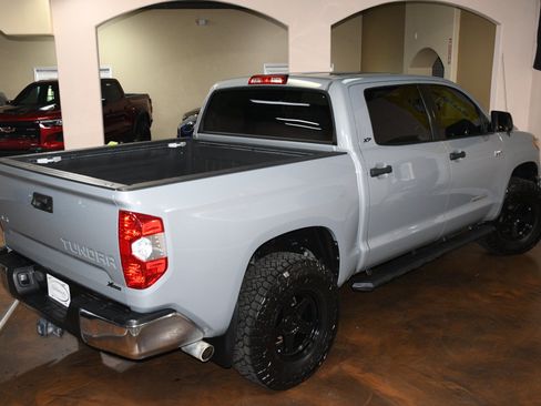 Used 2019 Toyota Tundra SR5 w/ SR5 Upgrade Package AWD/4WD image 79