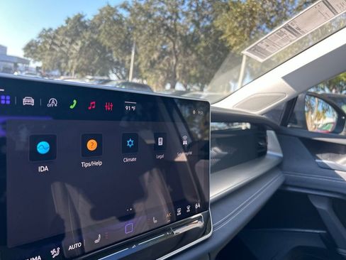 New 2026 Volkswagen Tiguan SE image 12