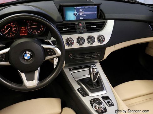Used 2016 BMW Z4 sDrive35i image 8