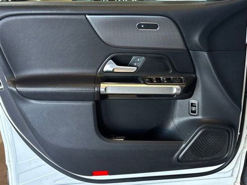 Certified 2022 Mercedes-Benz GLB 250 image 15