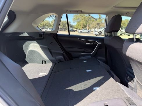 Used 2024 Toyota RAV4 XLE w/ Convenience Package image 12