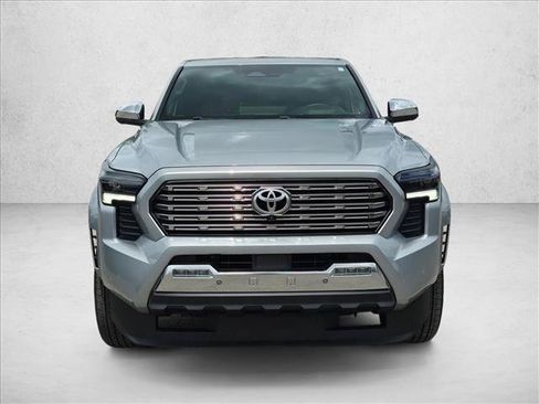 Used 2024 Toyota Tacoma Limited AWD/4WD image 2
