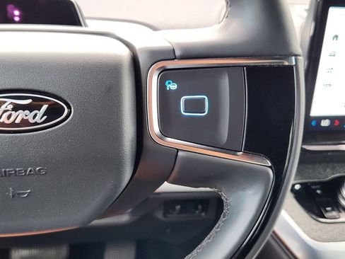 Used 2025 Ford Expedition Tremor AWD/4WD image 21