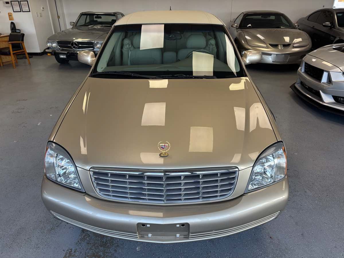 Used 2005 Cadillac De Ville FWD image 2