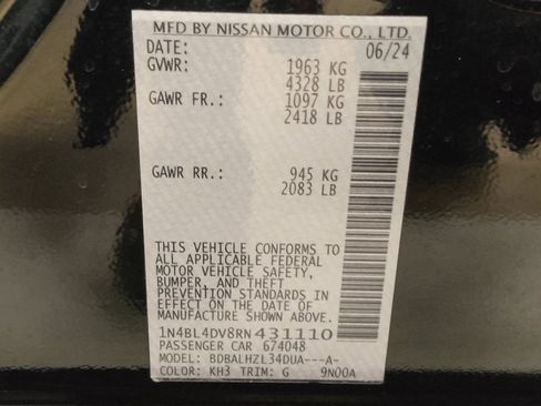 Used 2024 Nissan Altima 2.5 SV FWD image 33