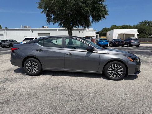 Used 2026 Nissan Altima 2.5 SV FWD image 9