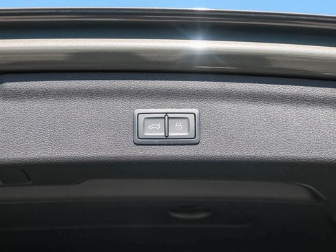 New 2025 Audi Q3 2.0T Premium image 46