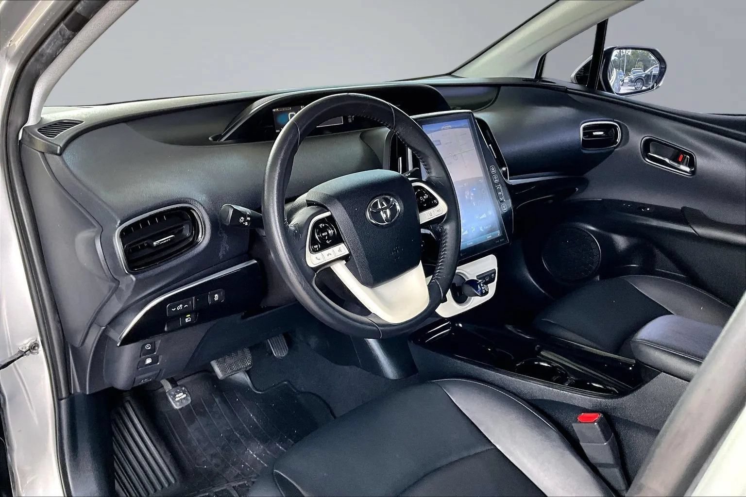 Used 2018 Toyota Prius Prime Premium FWD image 14
