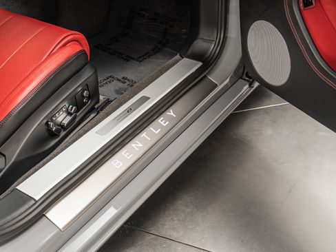 Used 2024 Bentley Continental GT V8 image 26