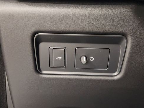 New 2026 Jaguar F-PACE R-Dynamic S image 21