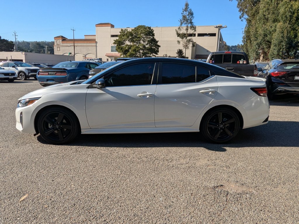 Used 2024 Nissan Sentra SR w/ SR Premium Package FWD image 8