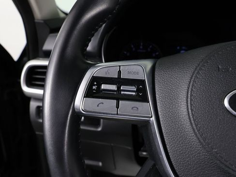 Used 2021 Kia Telluride LX image 32