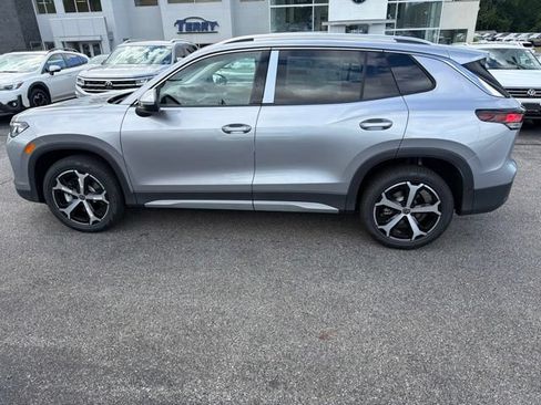 New 2026 Volkswagen Tiguan SE AWD/4WD image 3