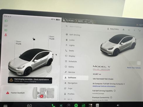 Used 2022 Tesla Model Y Performance AWD/4WD image 16