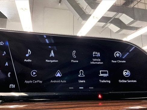 Used 2023 Cadillac Escalade Premium Luxury image 35