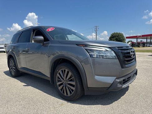 Used 2022 Nissan Pathfinder SL w/ SL Premium Package FWD image 8